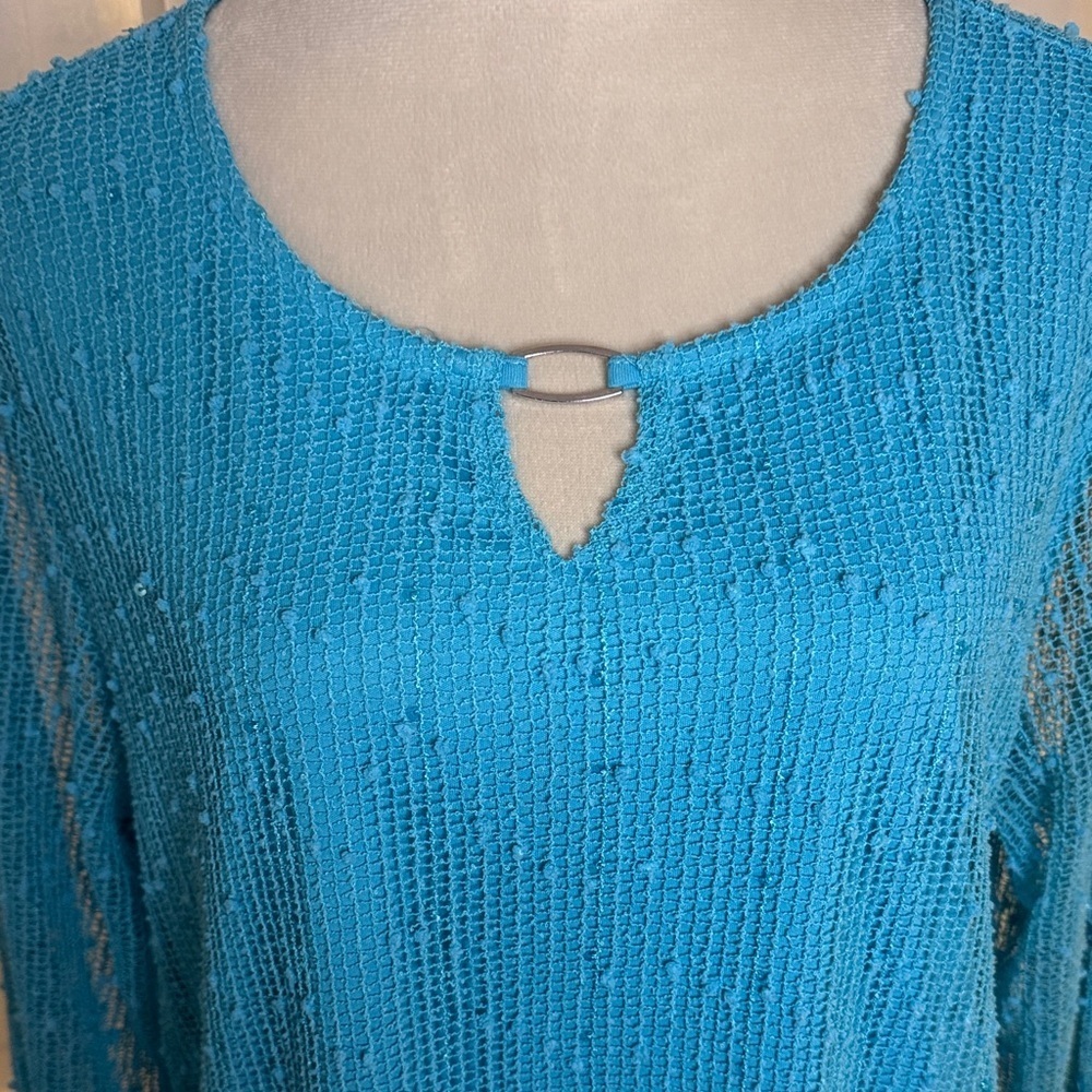 Alfred Dunner Aqua Textured Keyhole Blouse - Picture 3 of 5